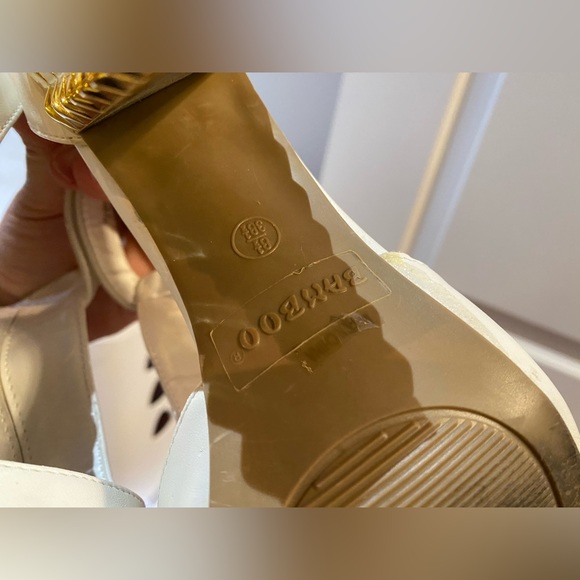 Very unusual gold spike heel white ankle booties, open toe size 8 1/2 - Picture 6 of 8